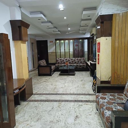 Hotel Tjs Grand Delhi  Exterior foto