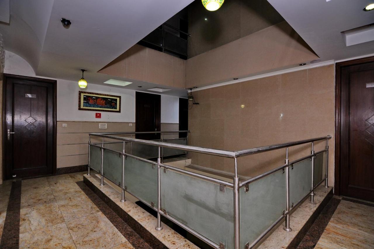 Hotel Tjs Grand Delhi  Exterior foto